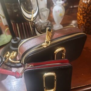 Authentic Marc Jacobs snapshot camera bag with Matching Wallet.